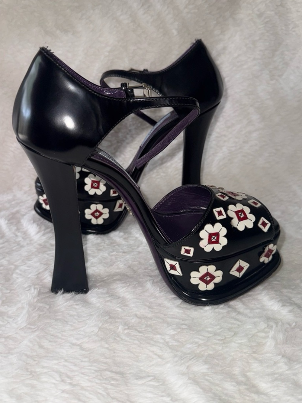 Prada Black Patent Platform Heels with White & Red Floral Appliqué - Picture 6 of 9